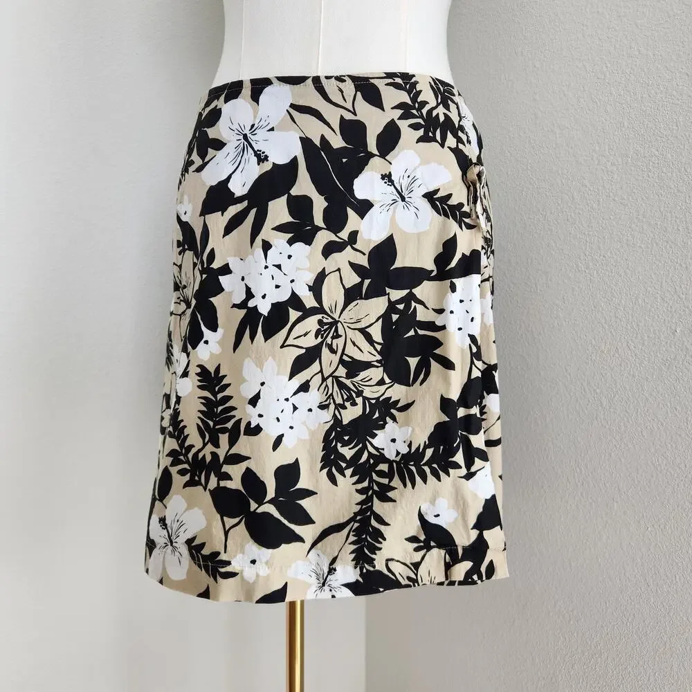 Vintage Y2K Black White Khaki Floral Cotton Wrap Mini Skirt Resort Coastal 14